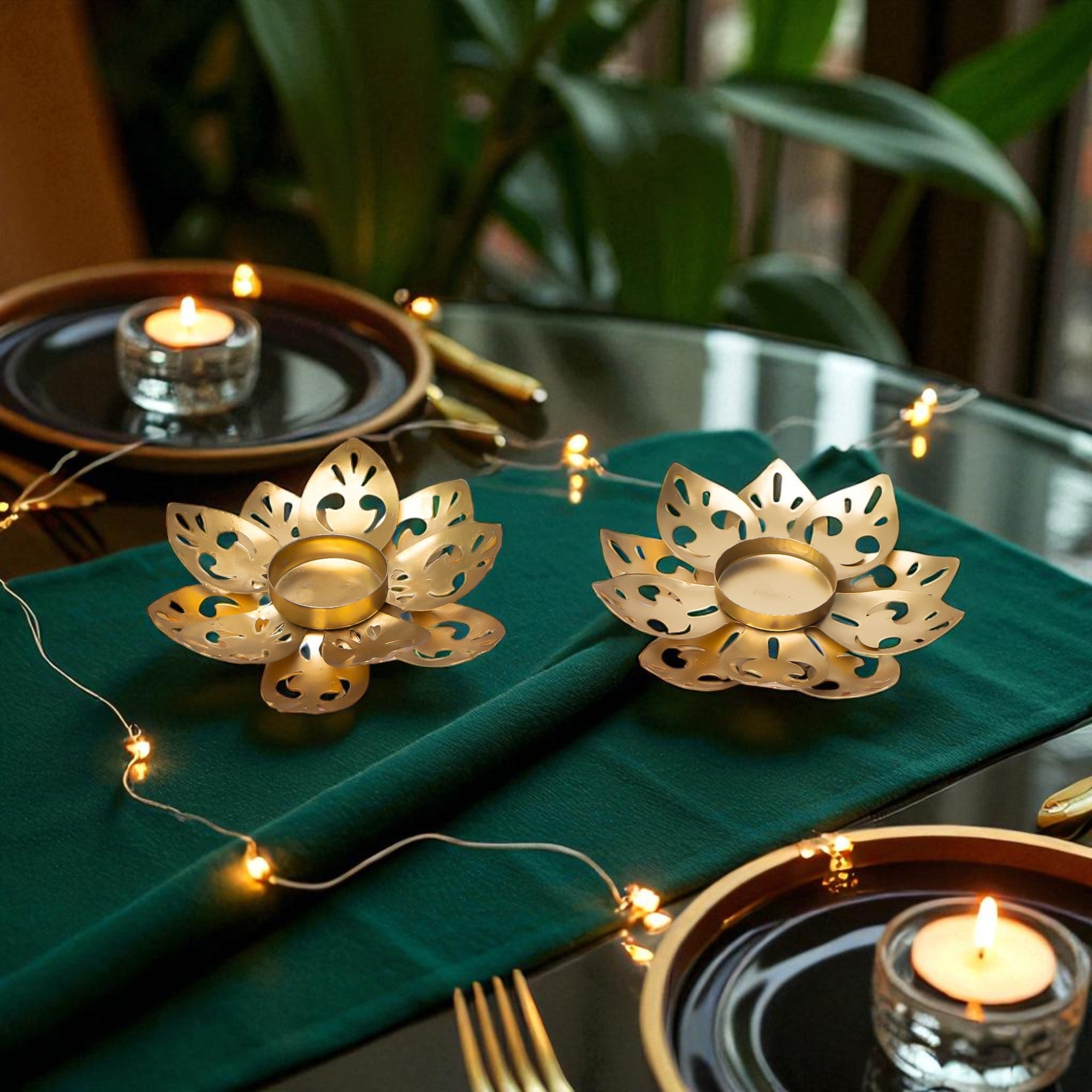Lotus Candle Holders Gold