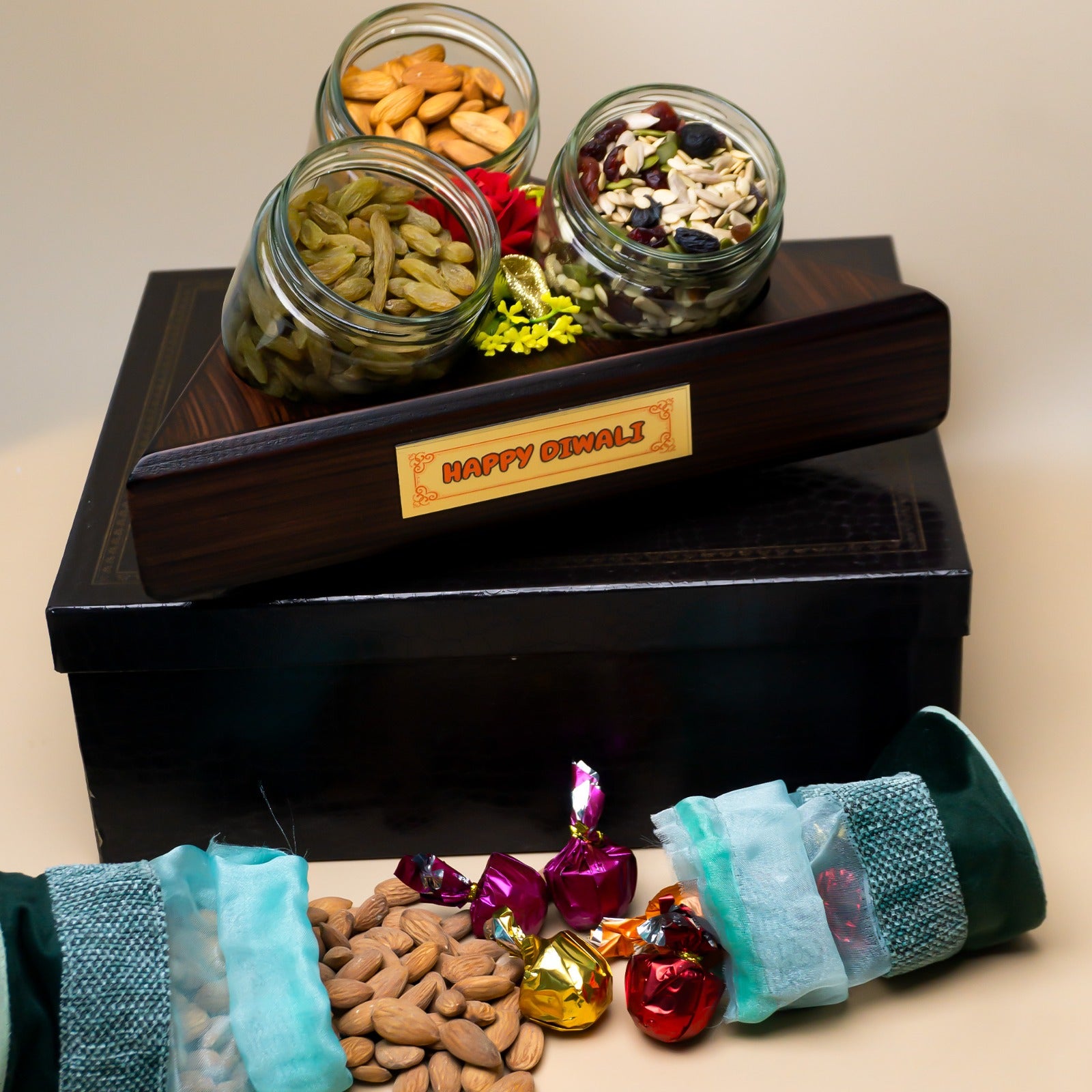 The Regal Triangle Hamper